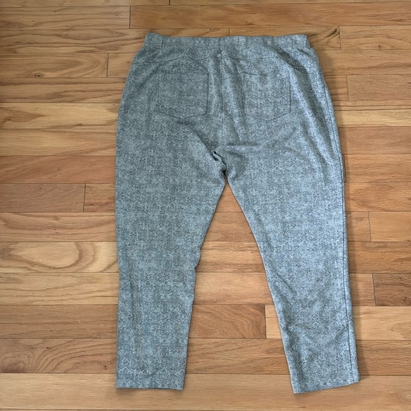 Soft Surroundings | Damask Leggings | Blue/Gray | Size 1X - Picture 6 of 6